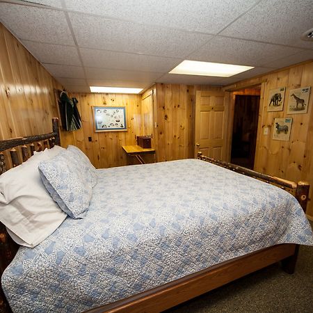 Log Cabin Lodge & Suites Jones Mills Zewnętrze zdjęcie