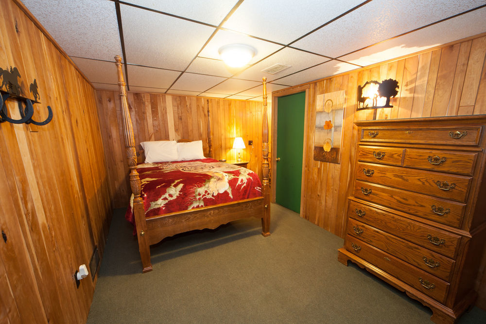 Log Cabin Lodge & Suites Jones Mills Zewnętrze zdjęcie
