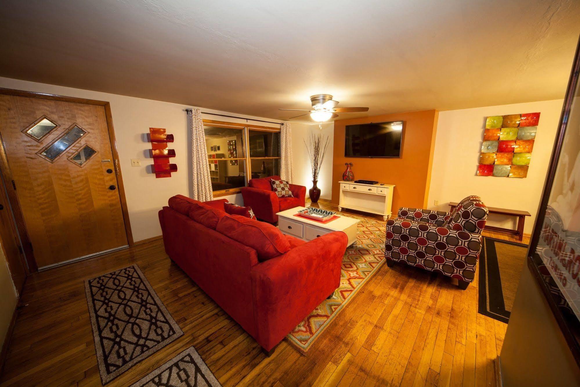 Log Cabin Lodge & Suites Jones Mills Zewnętrze zdjęcie