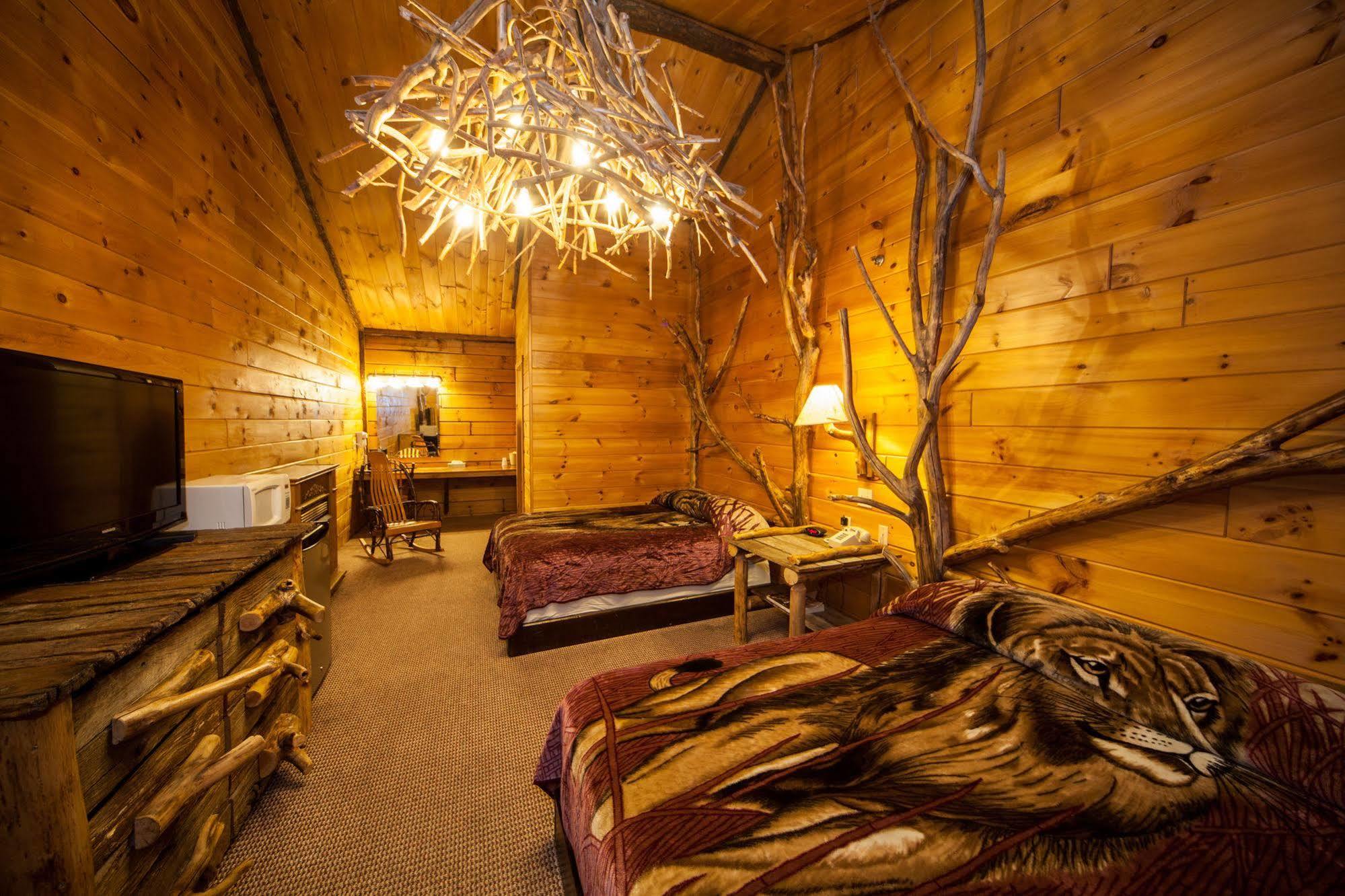 Log Cabin Lodge & Suites Jones Mills Zewnętrze zdjęcie