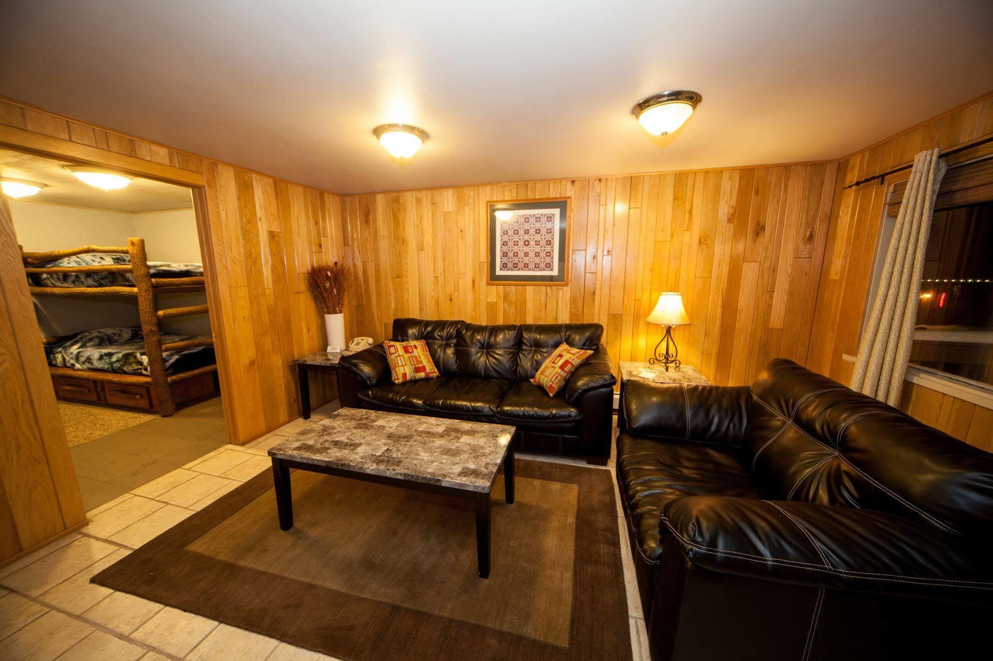 Log Cabin Lodge & Suites Jones Mills Zewnętrze zdjęcie