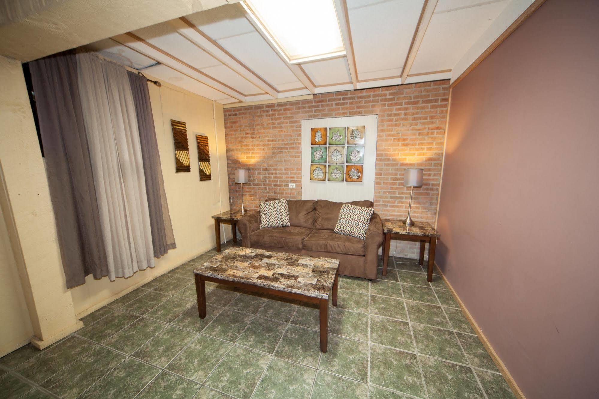 Log Cabin Lodge & Suites Jones Mills Zewnętrze zdjęcie