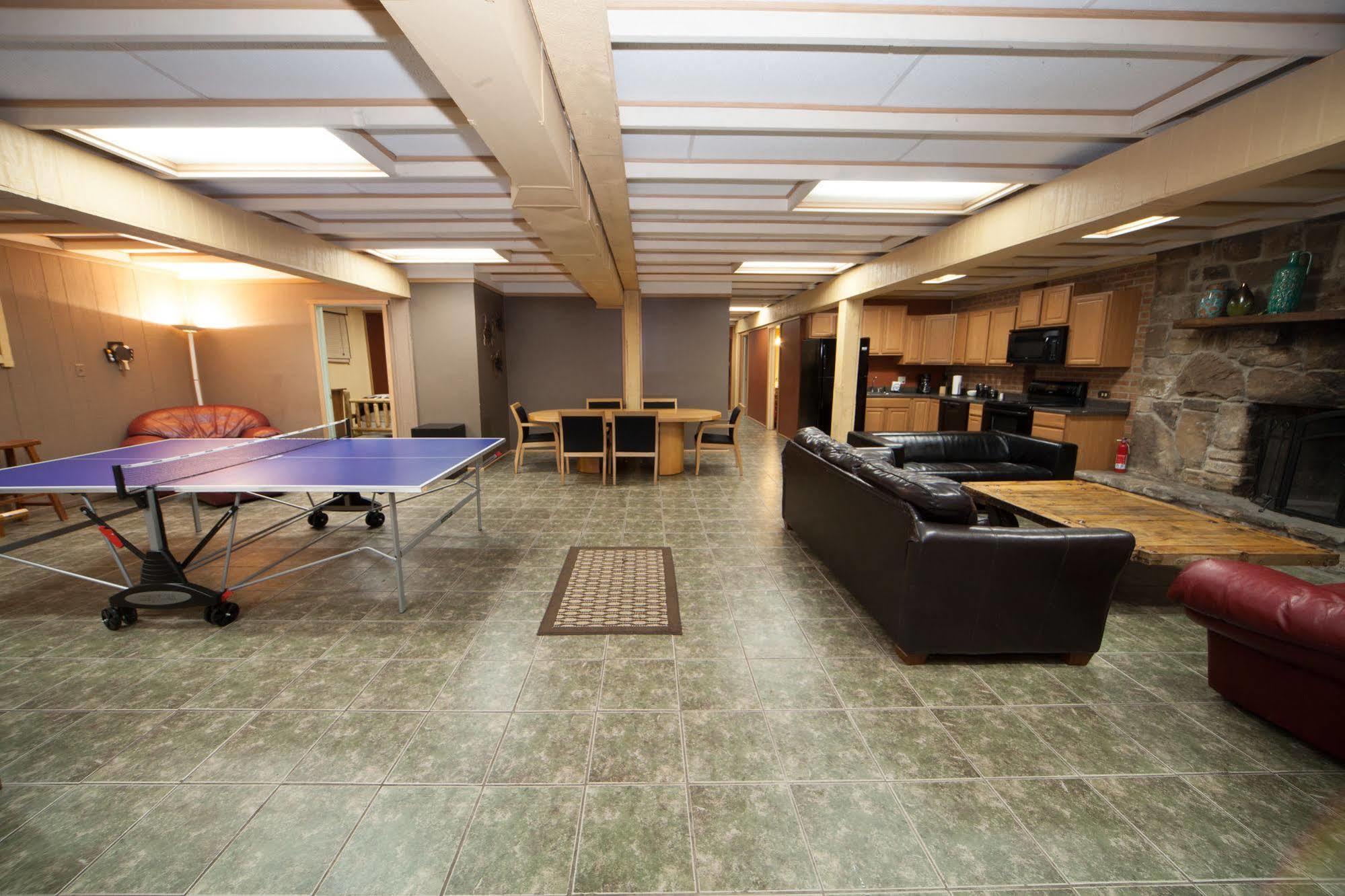 Log Cabin Lodge & Suites Jones Mills Zewnętrze zdjęcie