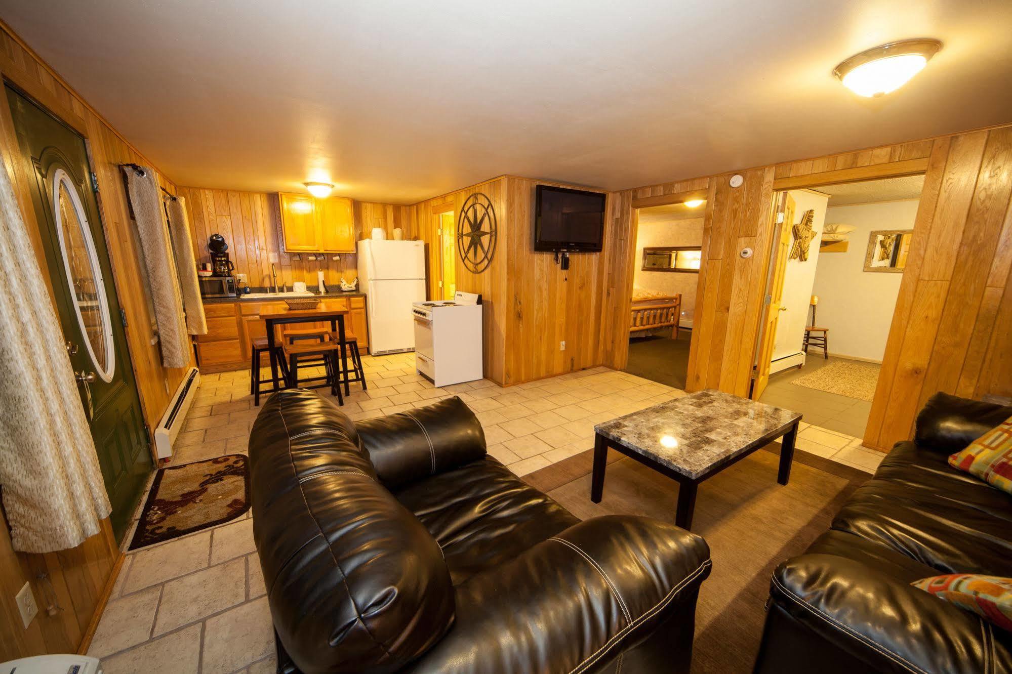 Log Cabin Lodge & Suites Jones Mills Zewnętrze zdjęcie